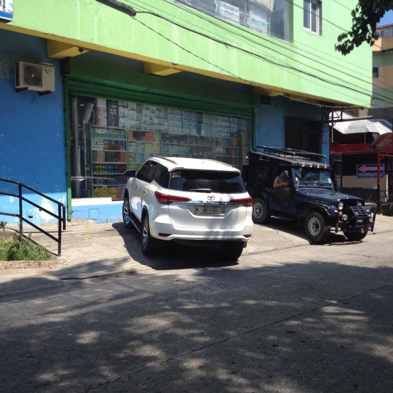 亚洲新精品酒店-奥尔莫克 外观 照片